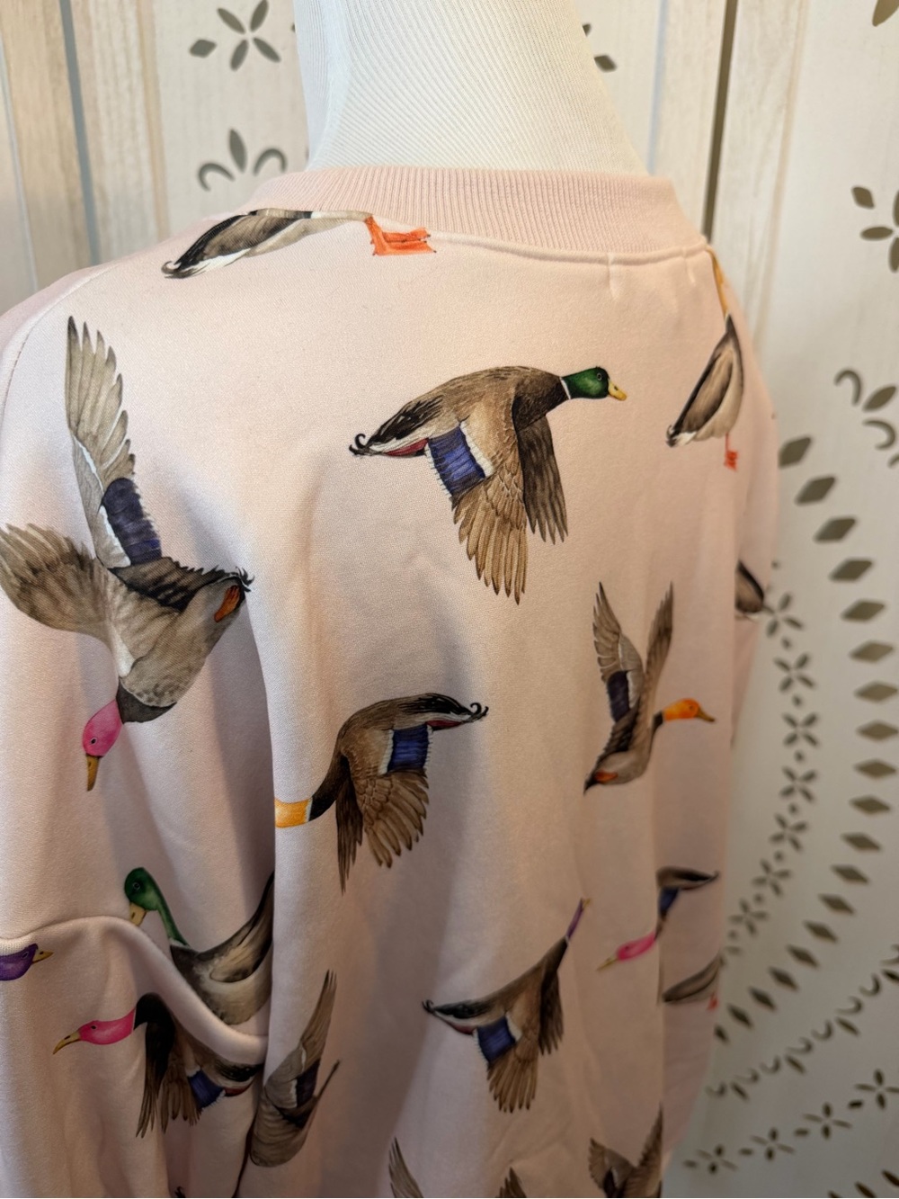Light Pink Duck Print Pullover Sweatshirt. NWOT. - Picture 10 of 13
